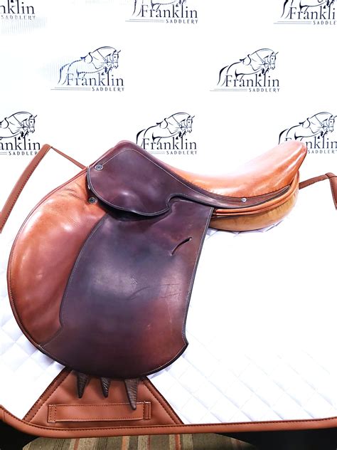 helm hermes|Hermes jumping saddle.